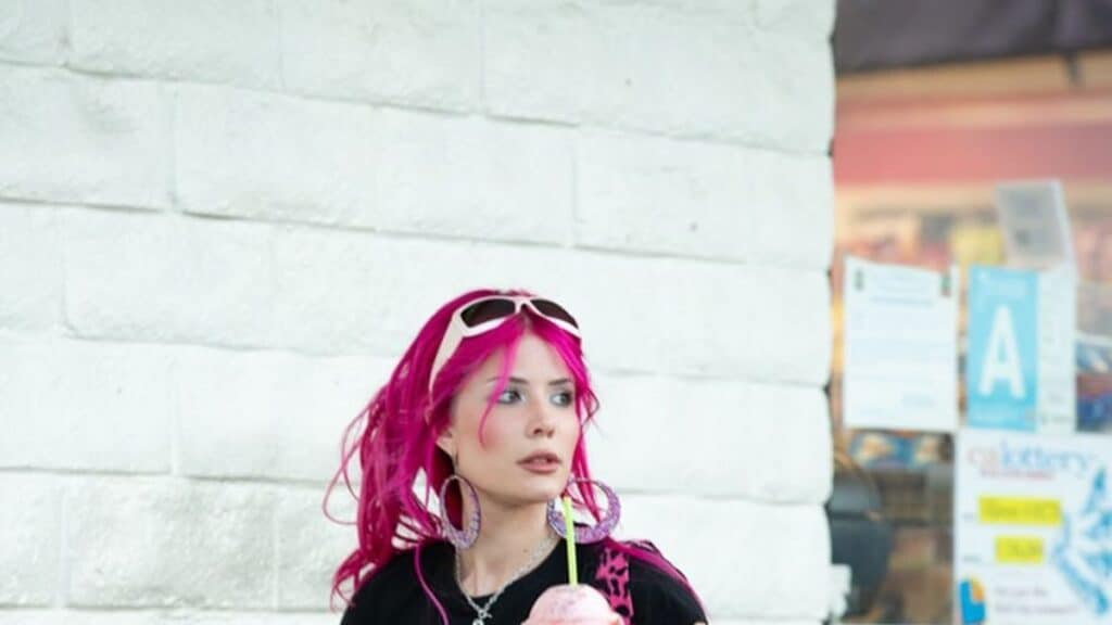 Halsey with pink hair