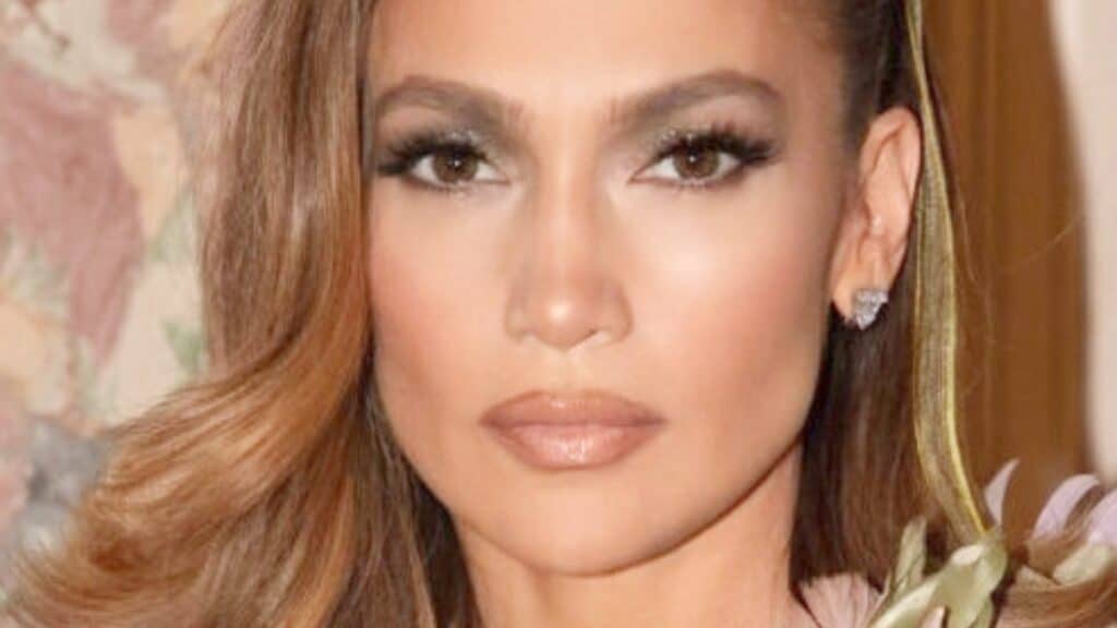 Jennifer Lopez poses close up