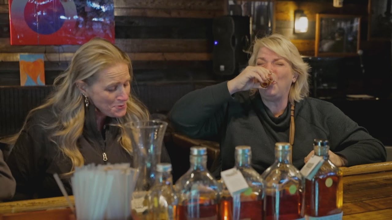 Sister Wives: Watch Janelle Take Her FIRST SHOT of Alcohol!