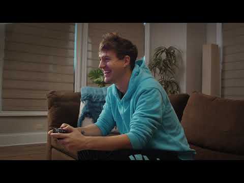 Samsung Gaming | Ninja Experiences Gaming Without a Console for the First Time