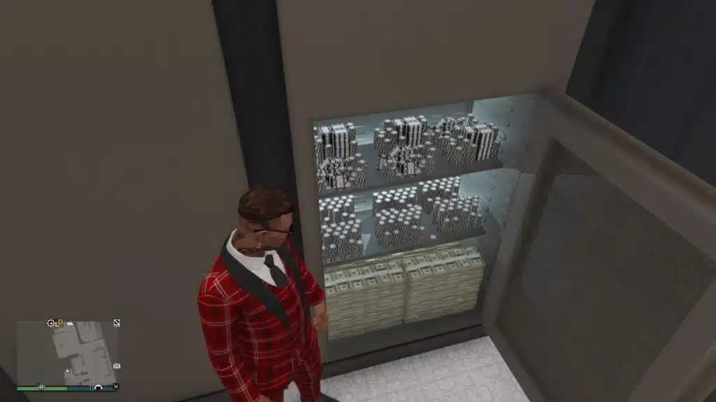 How to break into a safe in GTA 5 Online