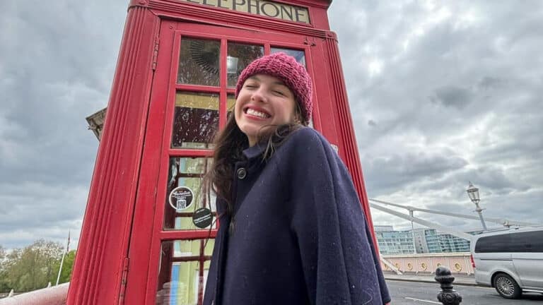 Pop Star Olivia Rodrigo Suffers Major Wardrobe Malfunction During Concert Olivia Rodrigo wardrobe malfunction, Olivia Rodrigo London concert