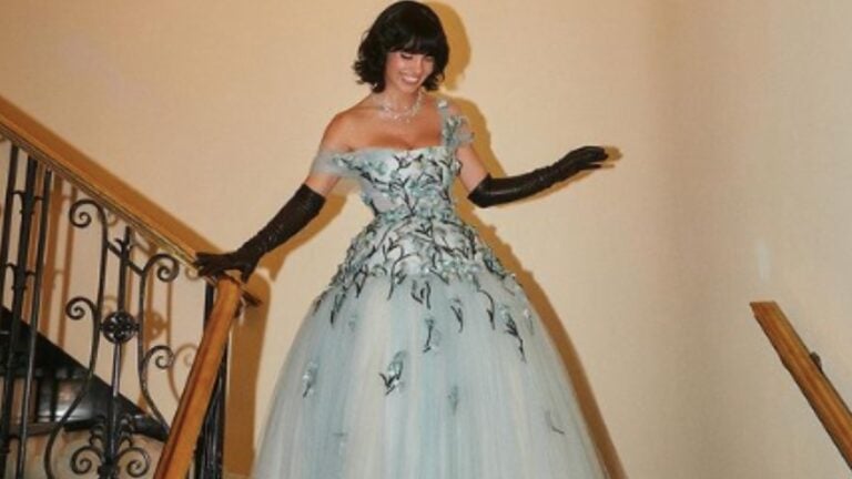 Sydney Sweeney Just Became Billie Eilish’s Twin And Fans Aren’t Loving It Sydney Sweeney's new look at the Met Gala 2024