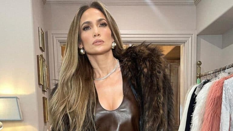 Jennifer Lopez Slammed for Rude On-Camera Behavior After Being Ditched by Ben Affleck Jennifer Lopez sans Ben Affleck