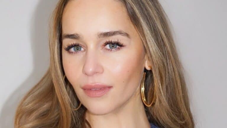 Emilia Clarke Bronzing Herself Poolside Reveals Her ‘New Life’ Emilia Clarke poses close up