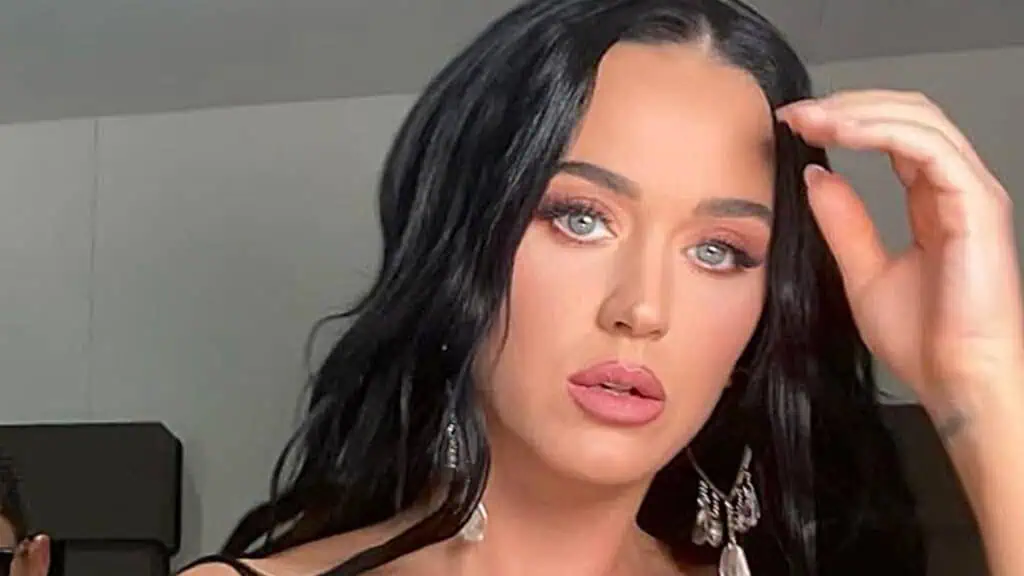 Katy Perry's Miniskirt Blowing Up On Beach Caught On Camera