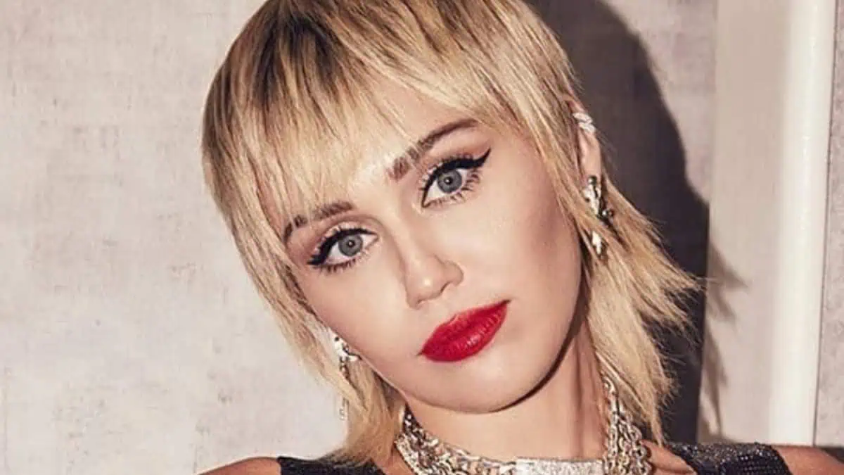 Miley Cyrus ‘Looks Homeless’ In Strappy Sweater Look With Boyfriend