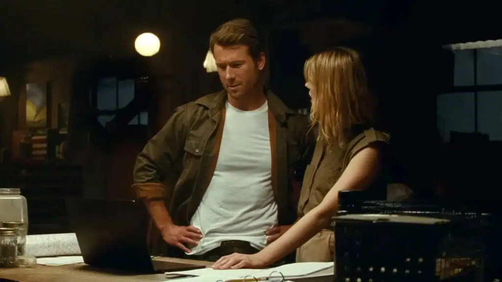 Glen Powell and Daisy Edgar-Jones in the film, Twisters.