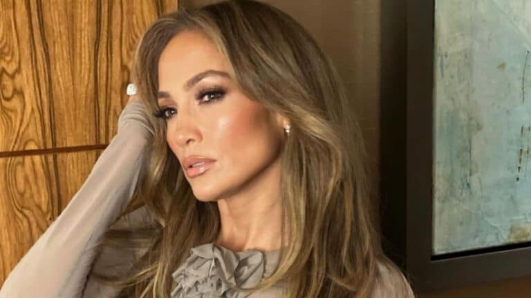 Jennifer Lopez Goes Over the Top to Celebrate Birthday without Ben Affleck: ‘It’s Pretty Clear a Divorce Is Imminent’ Jennifer Lopez sans Ben Affleck on Instagram