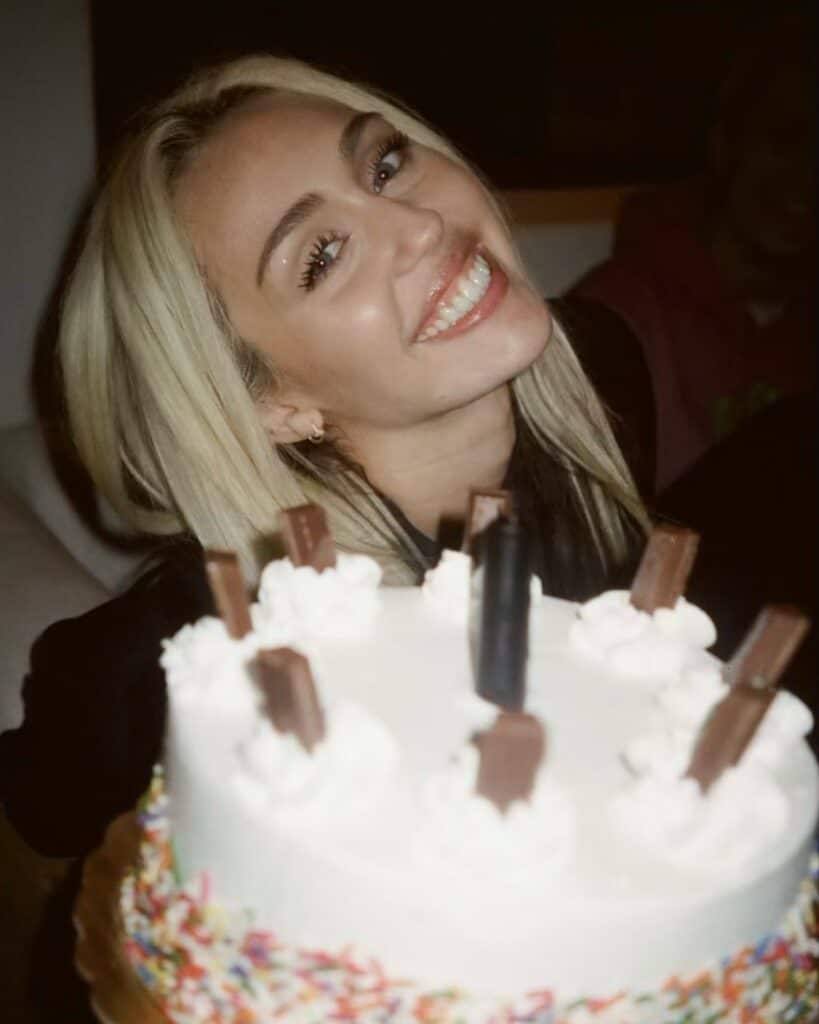 Miley Cyrus disney, Miley Cyrus Mickey Mouse