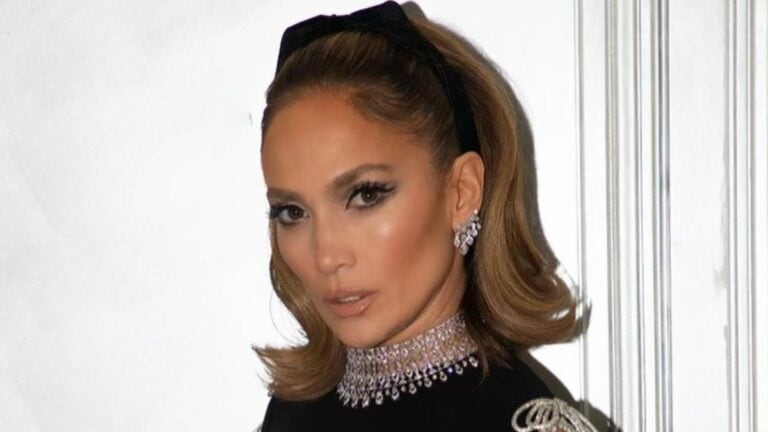 Jennifer Lopez Is ‘Going to Date Pete Davidson’ after Ben Affleck Divorce Filing: ‘This Is Not Her Year’ Jennifer Lopez sans Ben Affleck