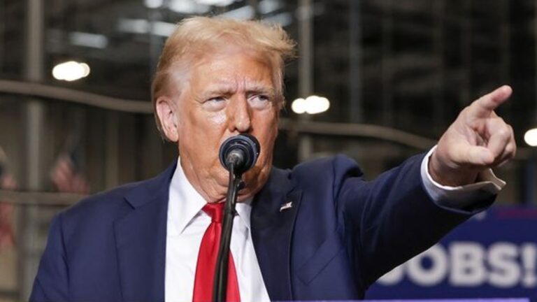 Fears Abound Donald Trump Will Wage War on Critics ‘Third World Model’ Style: ‘He Has Continuously Promised Death and Destruction’ Republican presidential candidate Donald Trump