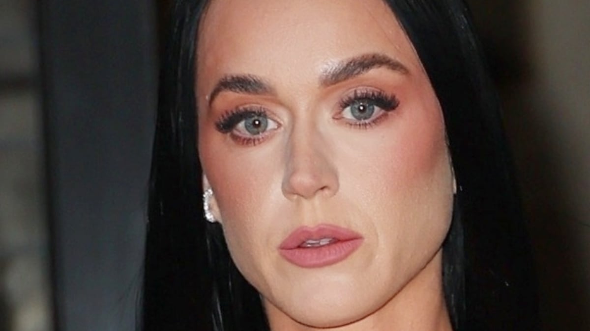 Katy Perry Bullied Over ‘Muffin Top’ Stomach In Tight Street Corset