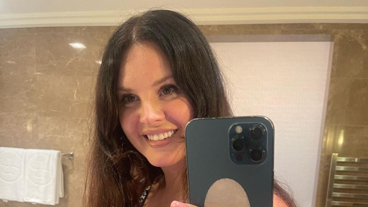 Lana Del Rey Shunned After Obtaining Marriage License With Alligator BF: ‘Just Wants To Have an Iconic Divorce Album’