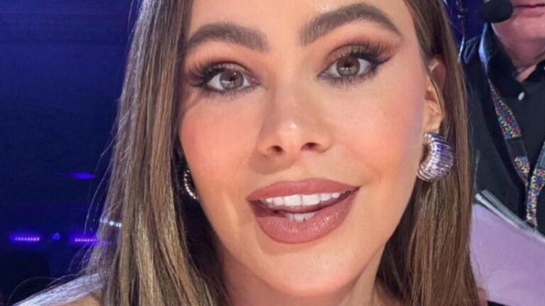 Sofia Vergara Sparks Complaints In Plunging Seashell Dress At Emmys Sofia Vergara close up