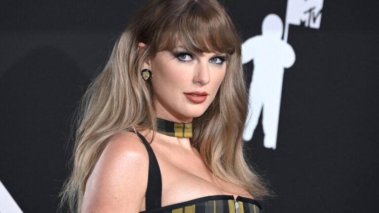 Taylor Swift Gets ‘Rejected’ by Travis Kelce’s Brother Jason: ‘It Is an Immediate No’ Taylor Swift at the 2024 MTV Video Music Awards