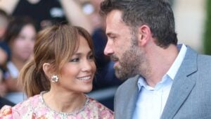 Jennifer Lopez smiles at Ben Affleck