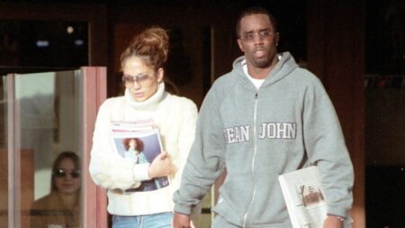 JENNIFER LOPEZ AND PUFF DADDY AFTER LUNCH AT "THE IVY" in 2000