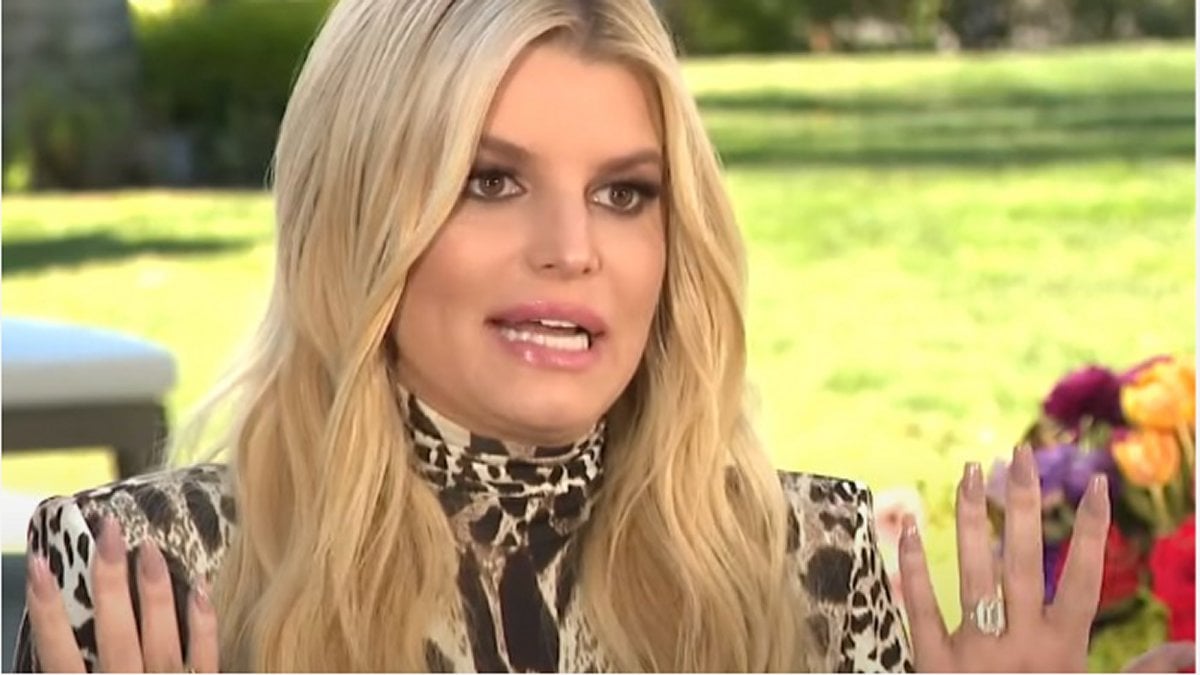 Jessica Simpson ‘Raids’ Daughter’s Closet For Clothes That Fit, ‘It’s Not A Good Look’