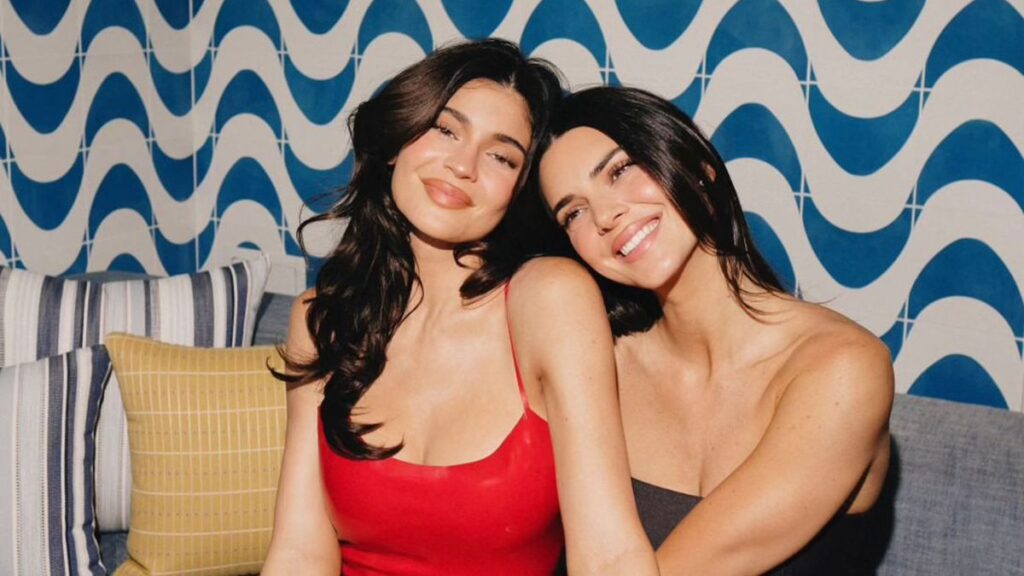 Kendall Jenner Jealous of Kylie Jenner’s Paris Fashion Week Gig: ‘She Sees Modeling as Her Thing’ Kylie Jenner's Paris Fashion Week modeling debut sparked Kendall Jenner's jealousy.
