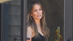 Jennifer Lopez wearing hoop earrings