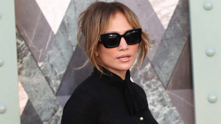 Jennifer Lopez Trades Ben Affleck For A-Listers Brad Pitt & George Clooney As She Makes ‘Desperate’ Move To Get What She Wants: ‘This Is Pathetic’ Jennifer Lopez wearing sunglasses