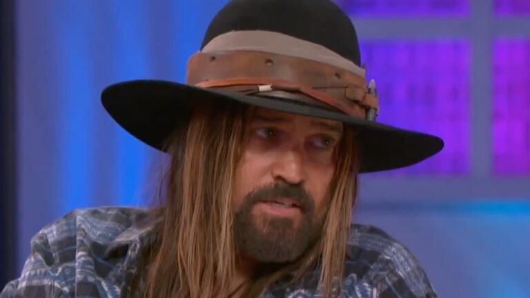 Billy Ray Cyrus Defends Beyoncé Against CMA Snub: ‘She Doesn’t Need a Trophy’ Billy Ray Cyrus during Kelly Clarkson interview.