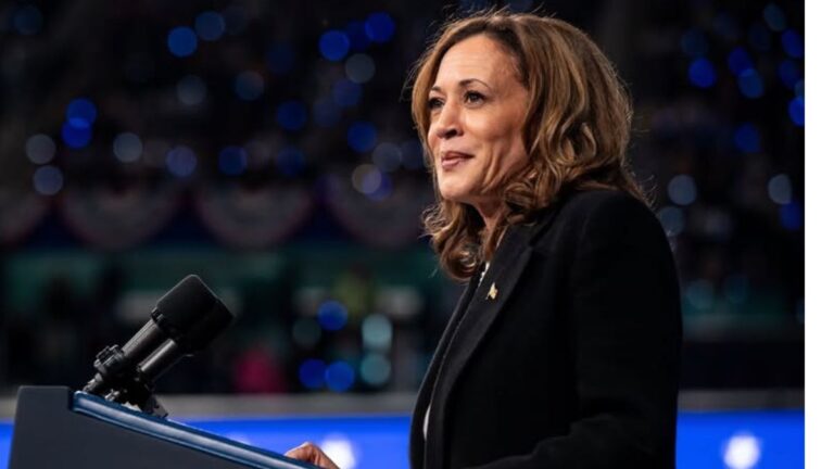 Irate New York Liberals Embarass Kamala Harris at Her Book Tour ‘You guys keep losing to a racist 90 yr old’ Kamala Harris is taking a break following her election loss to Donald Trump, but is already planning ahead for 2028.