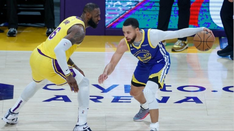 Steph Curry Steps Into the Limelight in ‘Super Emotional’ Battle With Klay Thompson and the Dallas Mavericks: ‘Thank You, Klay’ Steph Curry takes LeBron James off the dribble