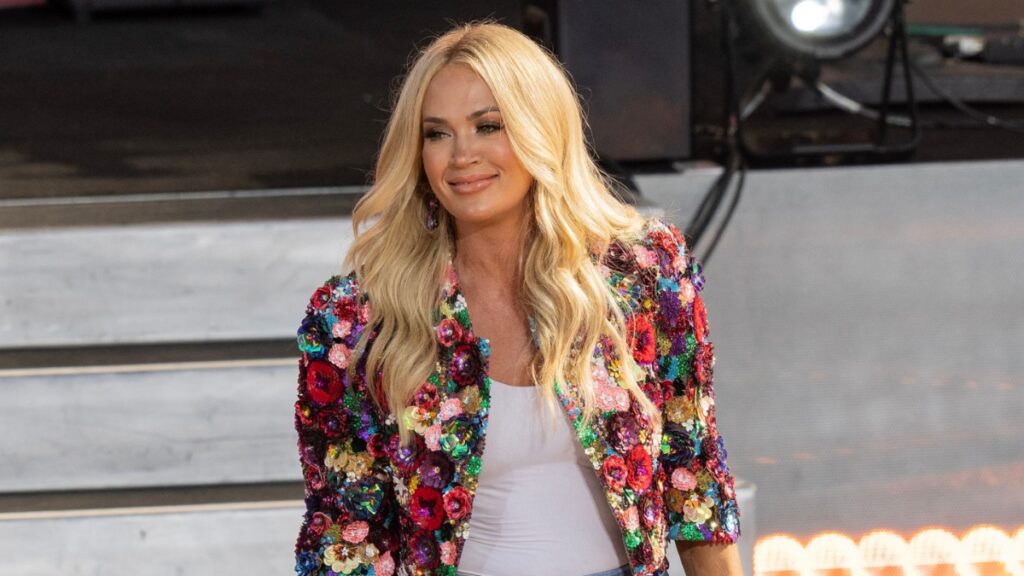 Carrie Underwood Has ‘Gone Too Far’ With Her New Look: ‘I Don’t Understand Why She Felt The Need To Hijack Her Face’ Carrie Underwood on stage.