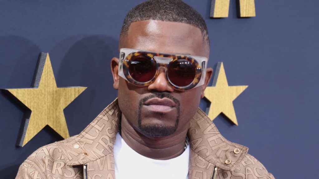 Ray J Slammed by Fans for Threatening To Snatch Pastor Jamal Bryant ‘Off the Pulpit’ Ray J posing on the red carpet.