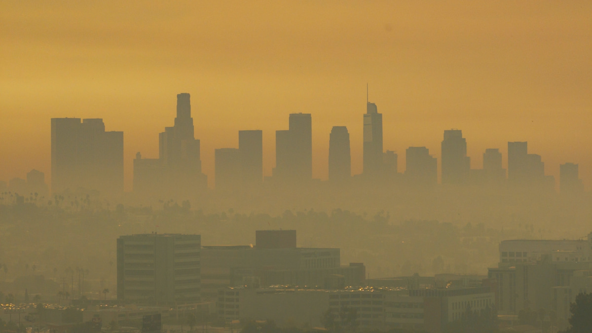 Los Angeles Looks Like Hell on Earth as Wildfires Continue To Burn