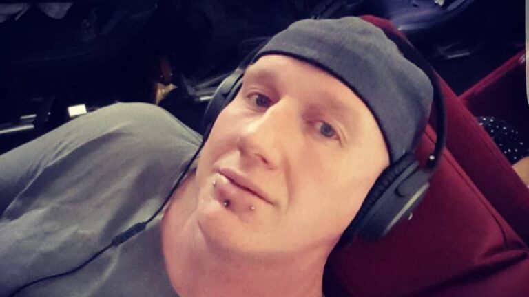 ‘Gentle Giant’ and ‘Melbourne Legend’: Bodybuilder, Street Artist, and Loving Husband and Father MeatAXE Dies at 50 While Taking Son to Party Mark Taylor, aka MeatAXE, dies at 50