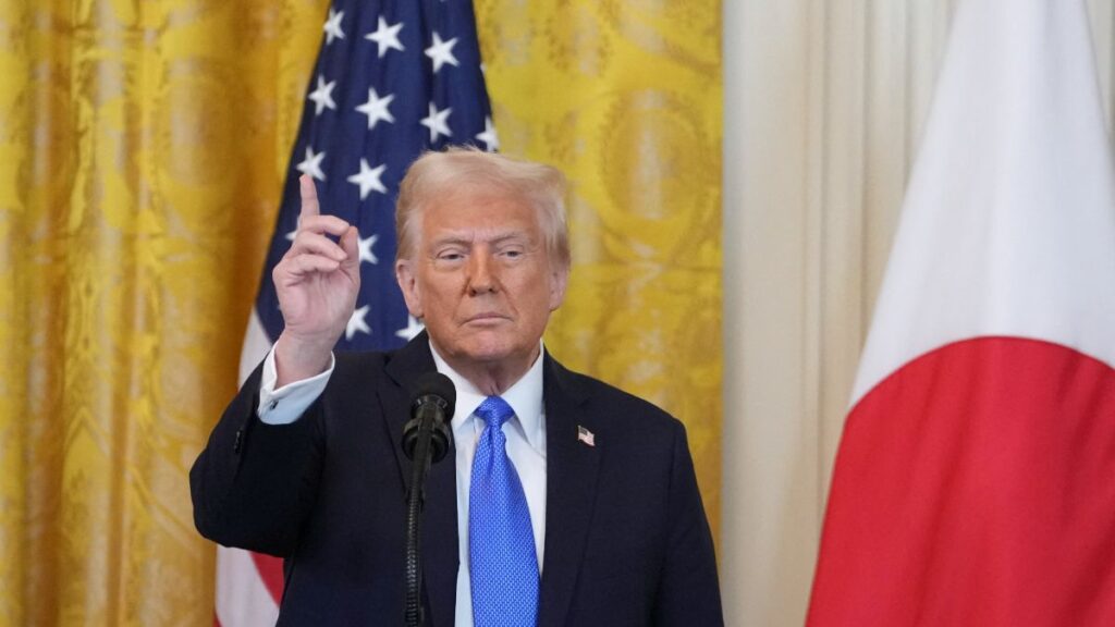 Donald Trump’s Historic Super Bowl Appearance Earns ‘Huge Ovation’ From New Orleans: ‘The Crowd Went Crazy!’ Donald Trump