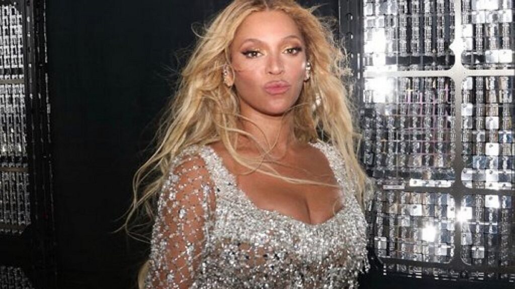 Beyonce Braces For Disaster, Pushes Fans Too Far: ‘The Beyhive Moved On’ Beyonce