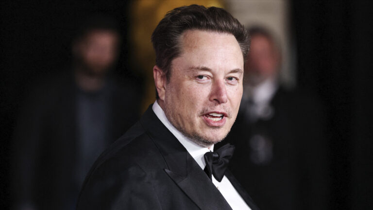 Sen. Mark Kelly Fires Back at Elon Musk’s ‘Traitor’ Accusation: ‘You Don’t Understand’ Tesla facilities face wave of attacks as Elon Musk delves into politics