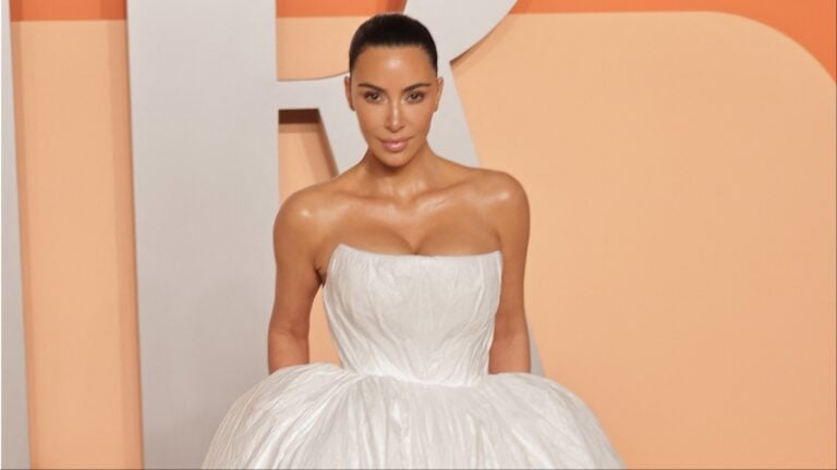 Kim Kardashian Reveals Which Child Will Get Massive Part of Her Billion Dollar Fortune: ‘It’s Clear Which Kid Is Her Favorite’ Vanity Fair Oscar Party arrives: Kim Kardashian