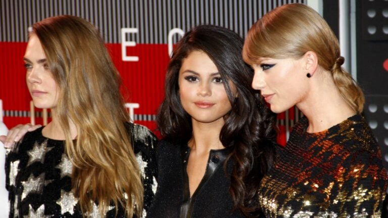 Taylor Swift Has Friends Bowing Down As Girl Squad Fights To Take Blake Lively’s Place: ‘They’re Being So Obvious’ Taylor Swift with Selena Gomez and girl squad