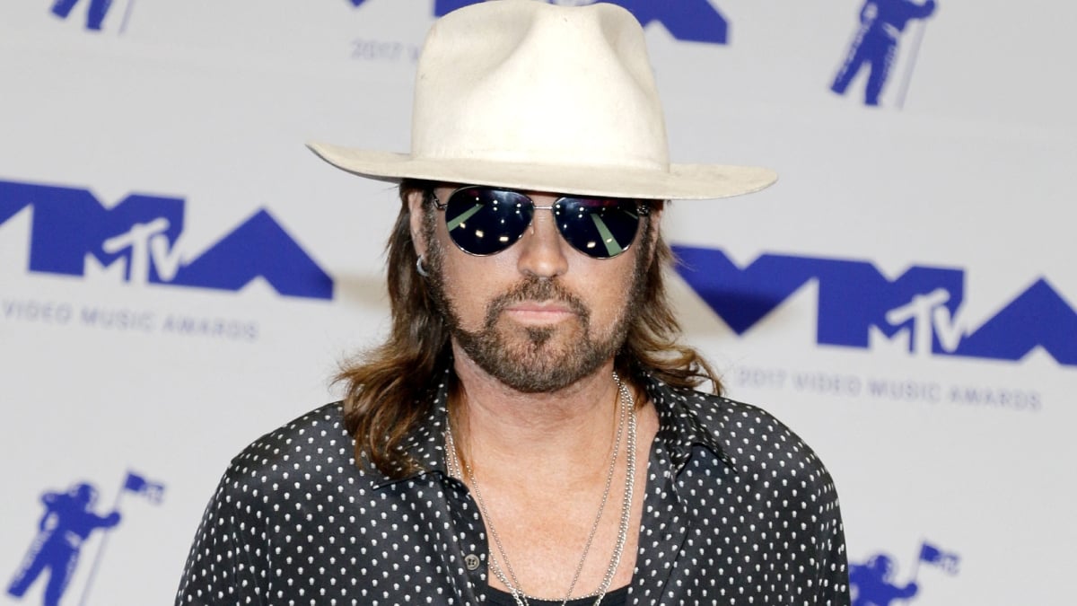 Billy Ray Cyrus Has A New Girlfriend And Fans Are Absolutely Shocked: ‘Wait….What?’