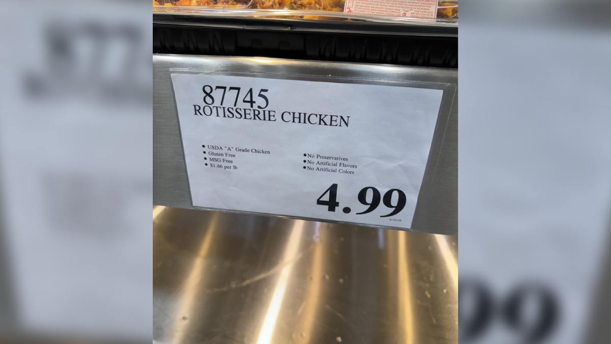 Florida Costco’s Rotisserie Chicken Seems To Be Immune to Current Inflation, ‘Costco Will Hold the Line on This Item’