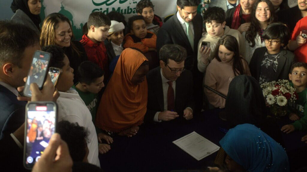 Washington Makes History: First State to Recognize Muslim Holidays: ‘It’s About Fostering Respect'