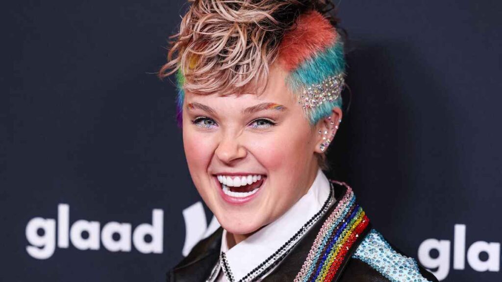 JoJo Siwa Called ‘Nasty’ For Dumping Partner Kath Ebbs at Celebrity Big Brother After Party: ‘Such A Messed Up Way to End Things’ Celebrity Big Brother star JoJo Siwa