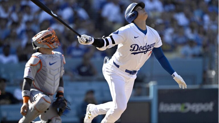 Shohei Otani pops out