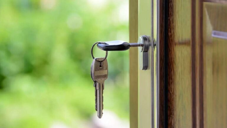 Kentucky landlord furniture fee