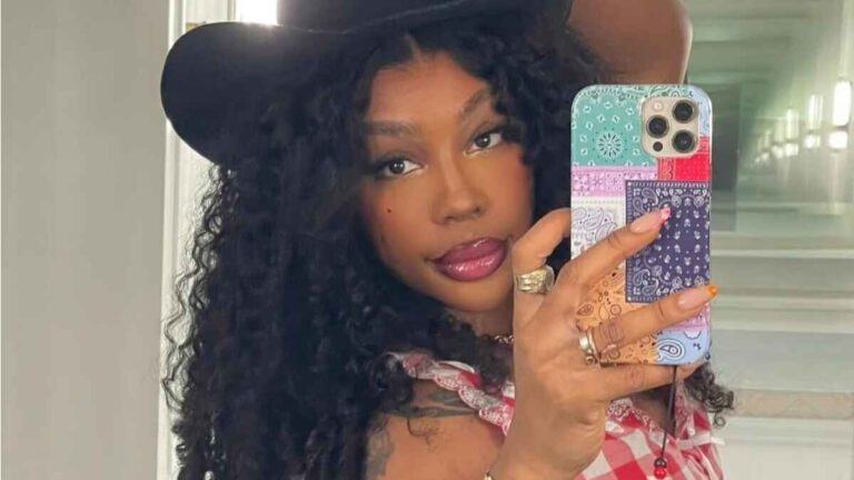 SZA Gets Hit In the Face While Meeting Fans In Arizona: ‘Stop Throwing Stuff’ SZA