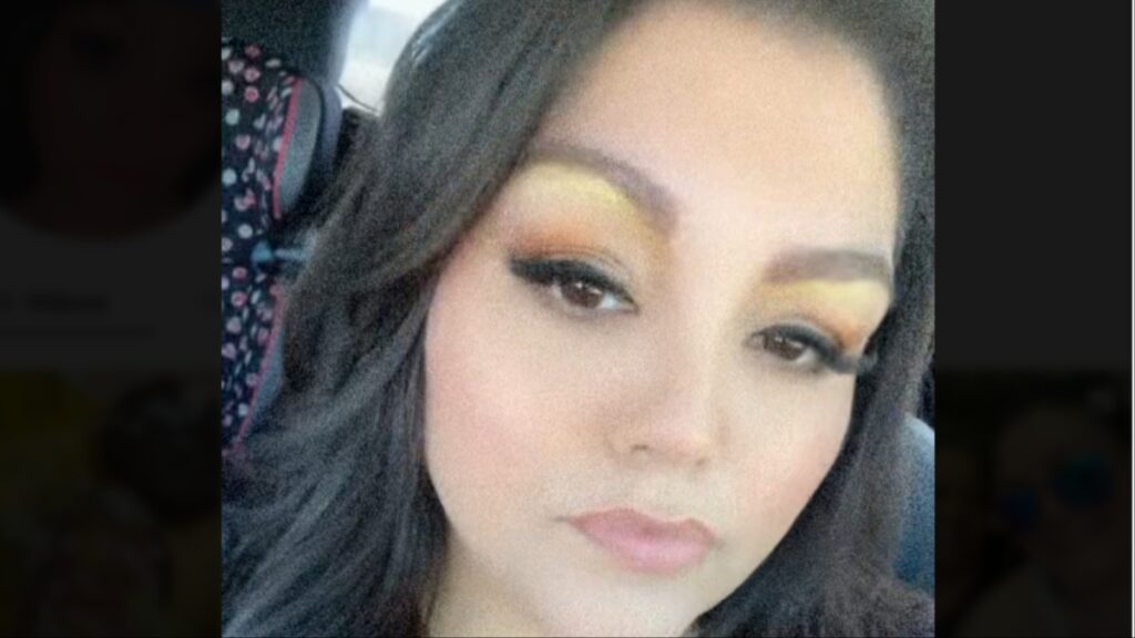 Texas Woman Finds Dangerous Surprise in Her Fast Food Burger: ‘That’s a Lawsuit’ Texas woman finds a blade in her cheeseburger