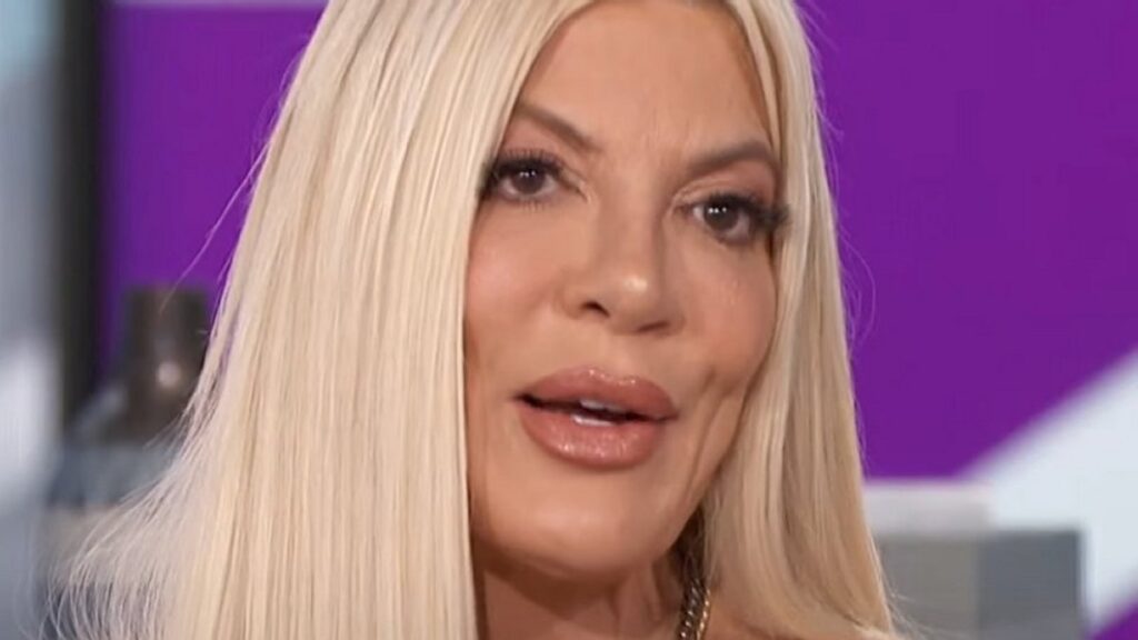 Tori Spelling’s Bikini Beach Split Gives Fans The Ick: ‘It’s Not Doing You Any Favors’ Tori Spelling