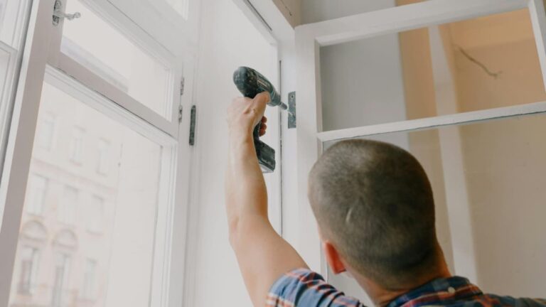 Creepy Window Worker Caught Sniffing Woman’s Shorts in California: ‘Take Action ASAP’ A picture of a window worker in relation to the California window worker.