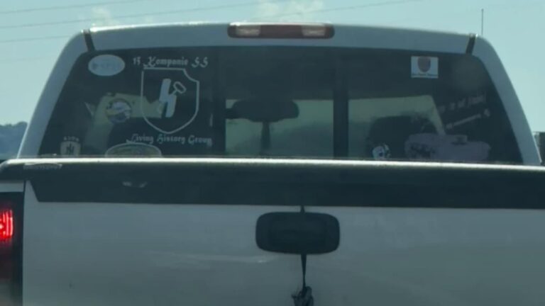 A picture of the Tennessee man's car.