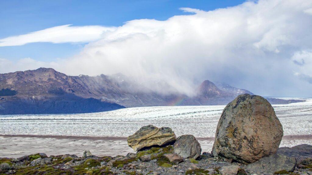 Alaska Wife Beats 700lb Boulder from Taking Her Husband’s Life: ‘Luckiest Man Alive’ Alaska boulder pins husband